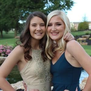 Meet your Posher, Emillia